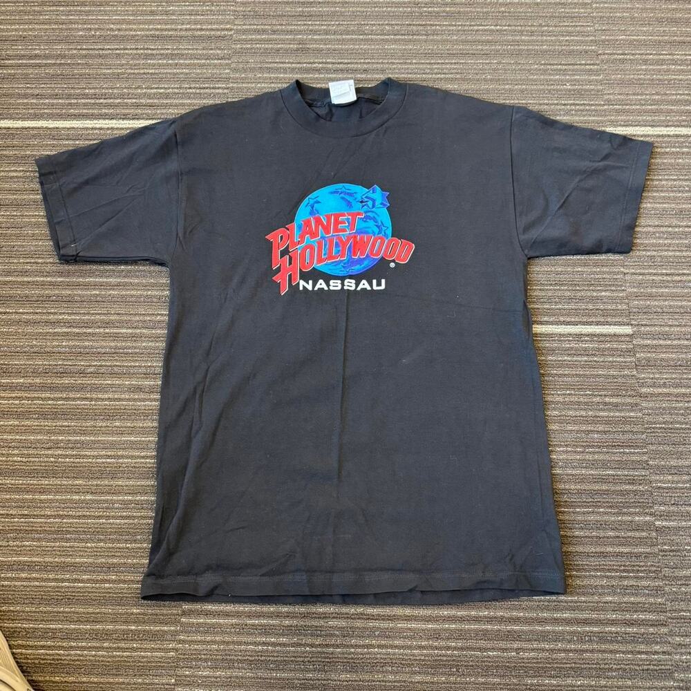 Vintage y2k Black Planet Hollywood Nassau Bahamas t-shirt
